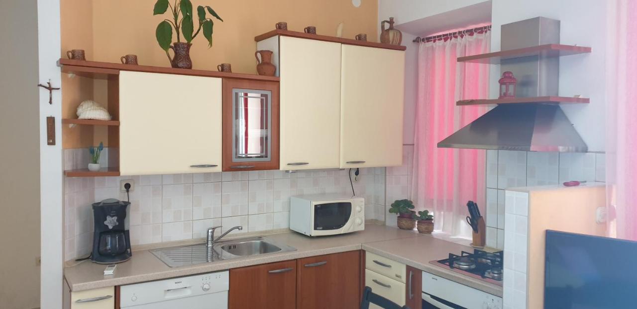 Apartments Pharia Jelsa  Exterior foto