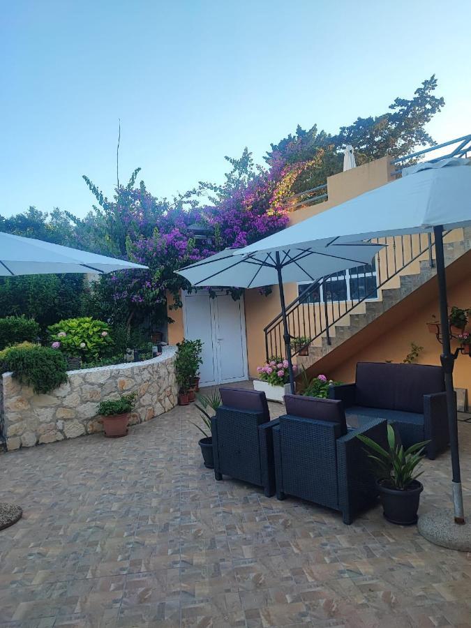 Apartments Pharia Jelsa  Exterior foto