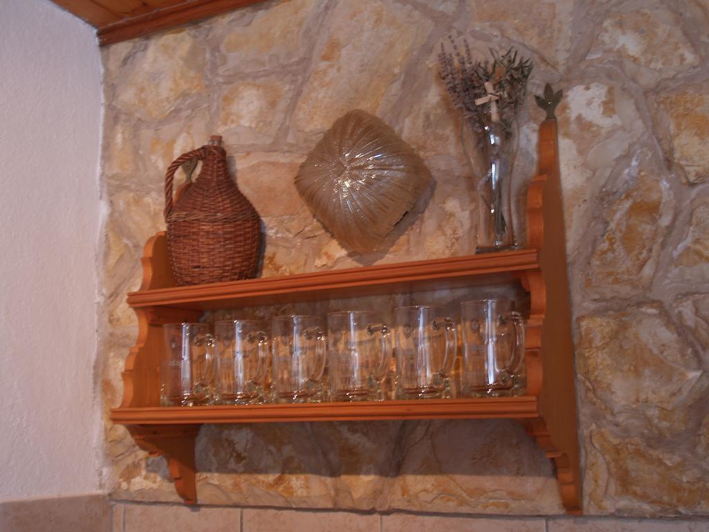 Apartments Pharia Jelsa  Habitación foto