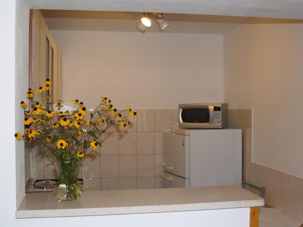 Apartments Pharia Jelsa  Habitación foto