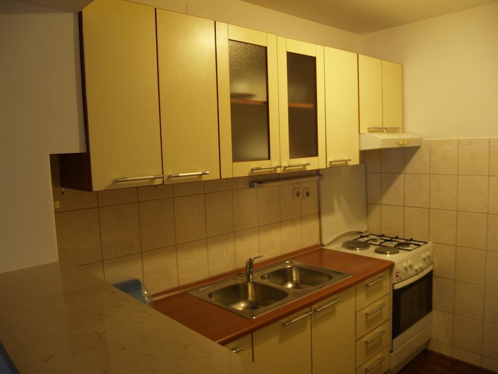 Apartments Pharia Jelsa  Habitación foto